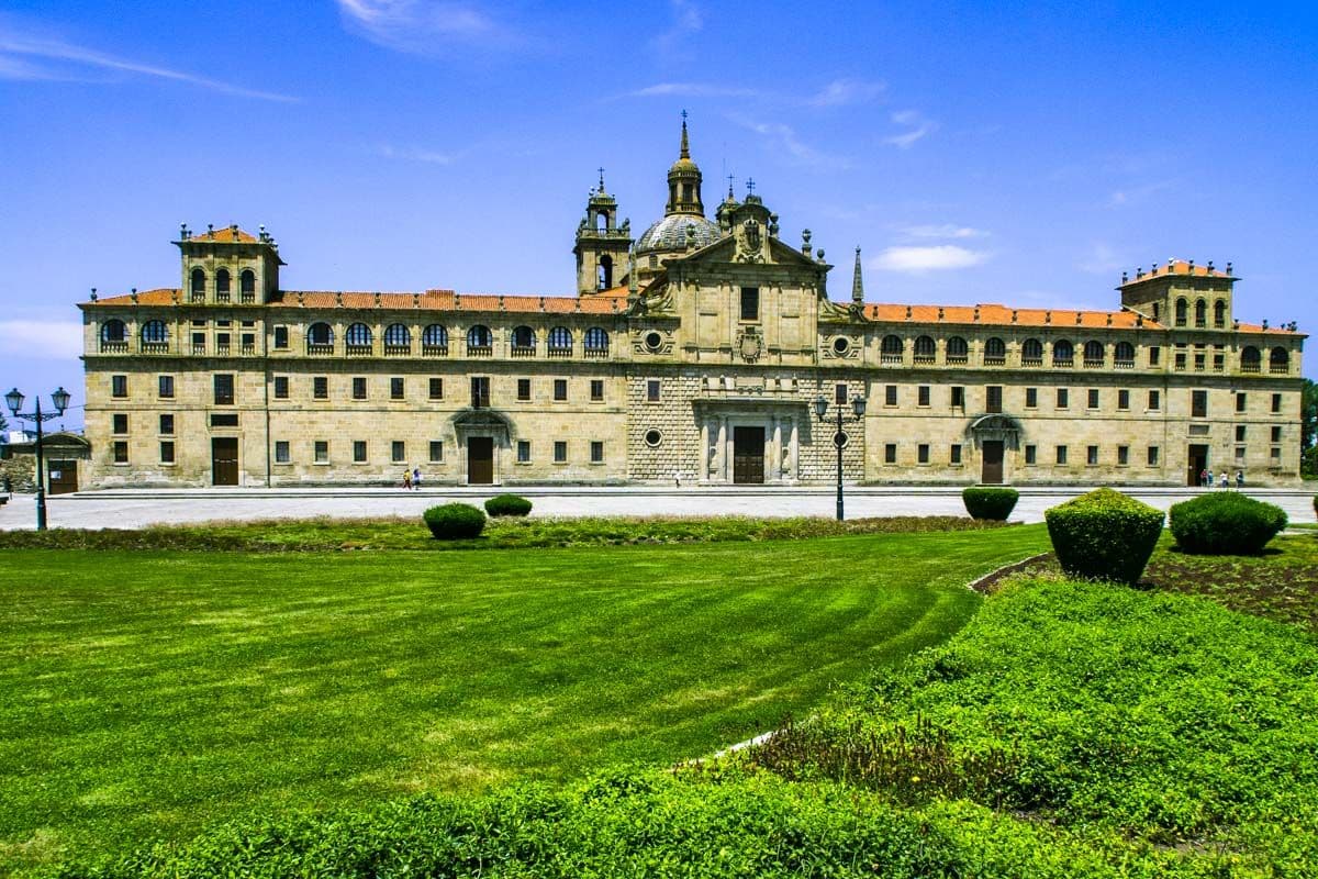 Monasterio de Monforte de Lemos, patrimonio monumental de Galicia
